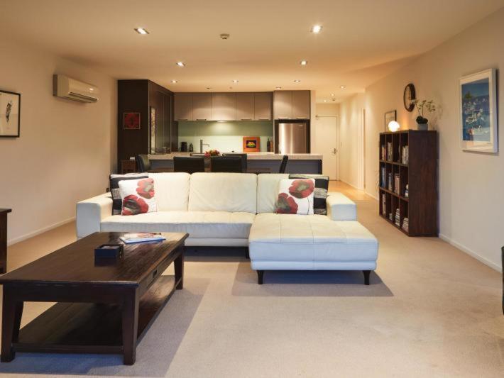 Pohutukawa Apartment Picton Exterior photo